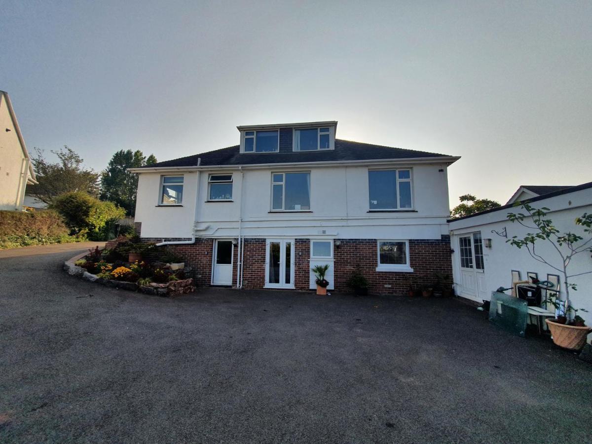 Lovely Private Studio Room With Own Kitchen And Bathroom. Set In The Popular Area Of Shiphay In Torquay And Only A Short Walk From Torbay Hospital المظهر الخارجي الصورة