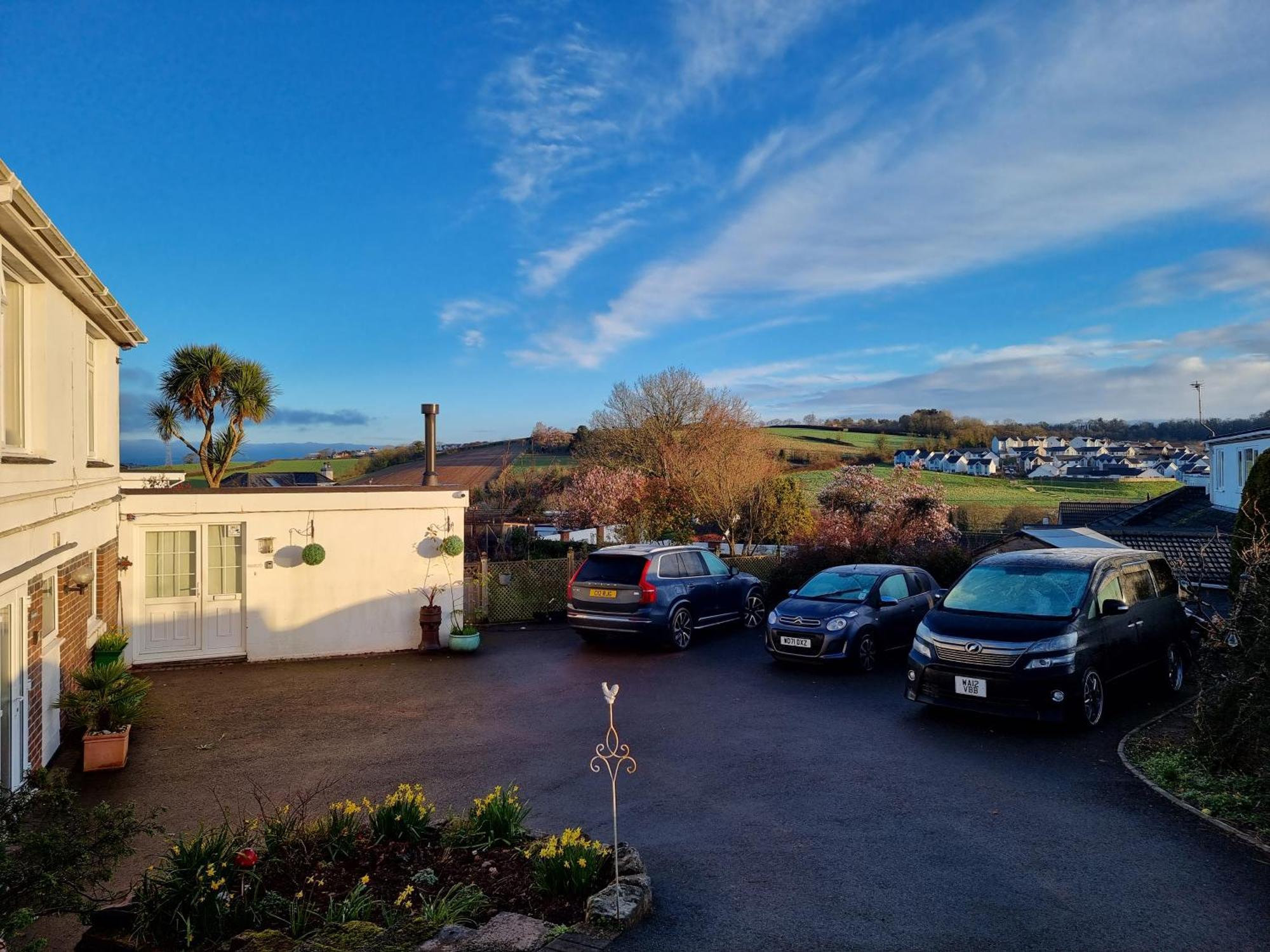 Lovely Private Studio Room With Own Kitchen And Bathroom. Set In The Popular Area Of Shiphay In Torquay And Only A Short Walk From Torbay Hospital المظهر الخارجي الصورة